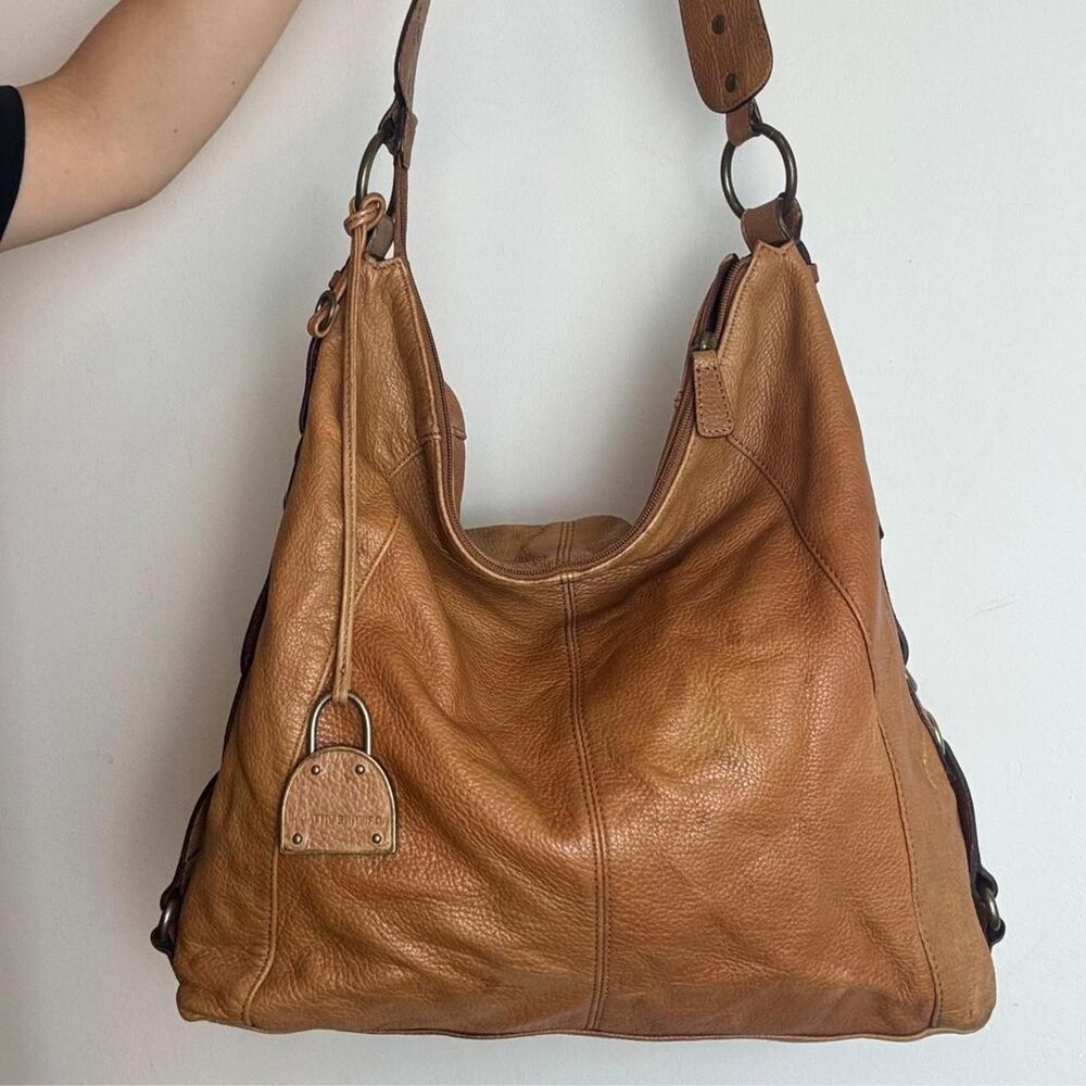 Adrienne Vittadini vintage y2k brown tan leather hobo bag